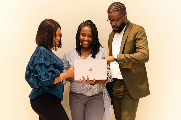 Comment Maximiser l'Efficacité et Réduire les Coûts des Services de R&D : Stratégies Incontournables